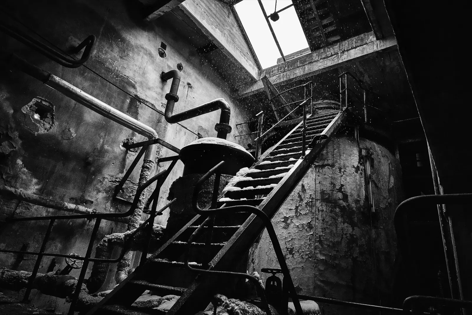 Abandoned industrial staircase | 2015